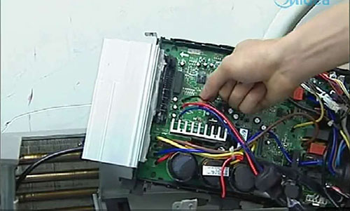 潼南美的空调电话是多少